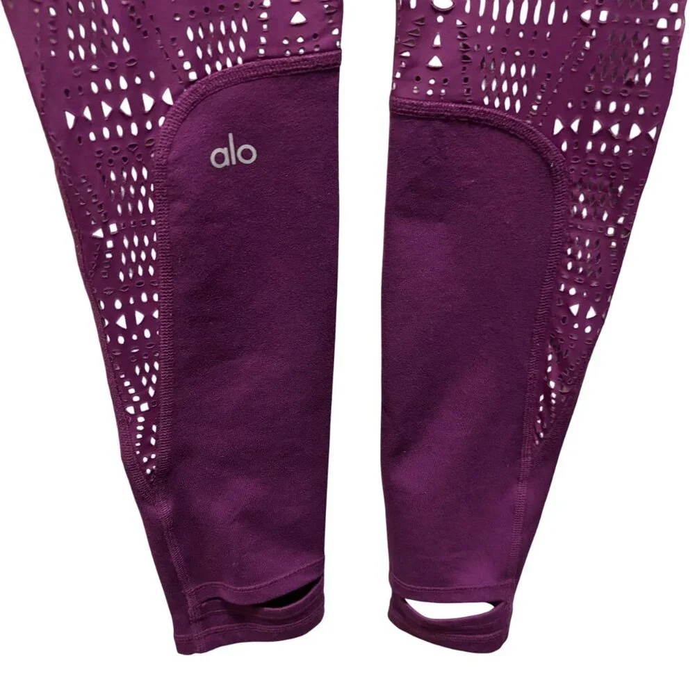 Alo Yoga Womens west coast Leggings Laser-Cut Design In Deep Plum Purple Size M